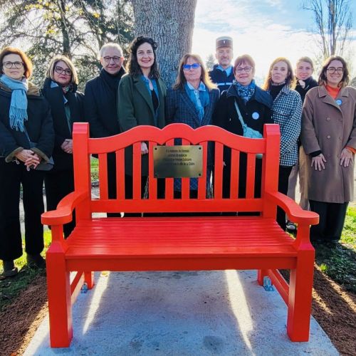 INAUGURATION DU BANC ROUGE