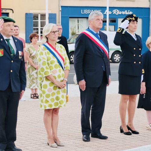 CÉRÉMONIE D'HOMMAGE AUX HARKIS