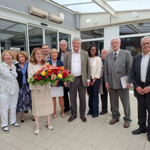 HOMMAGE AUX ÉLÈVES MORTS POUR LA FRANCE